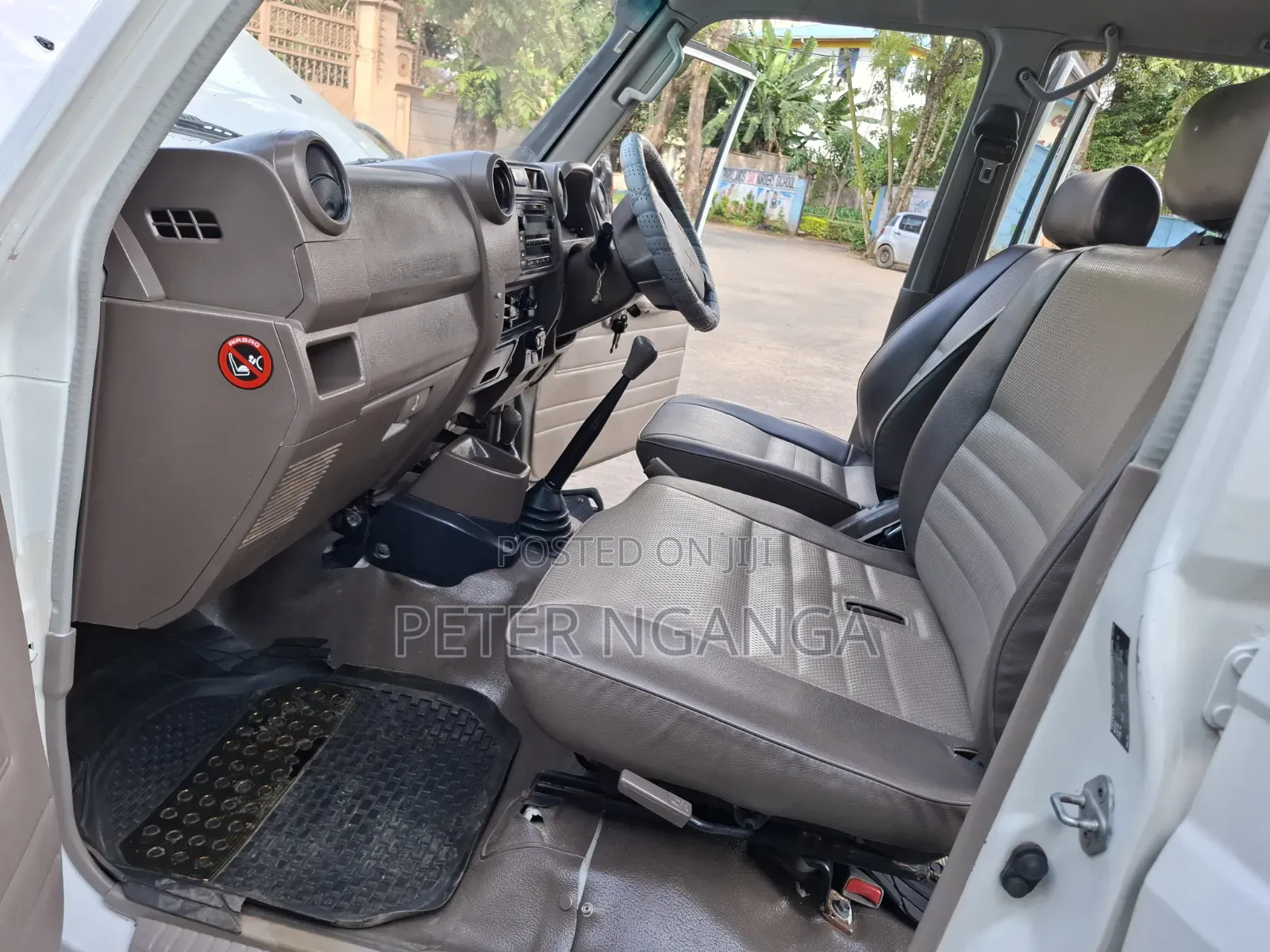 Toyota Land Cruiser 2013 White