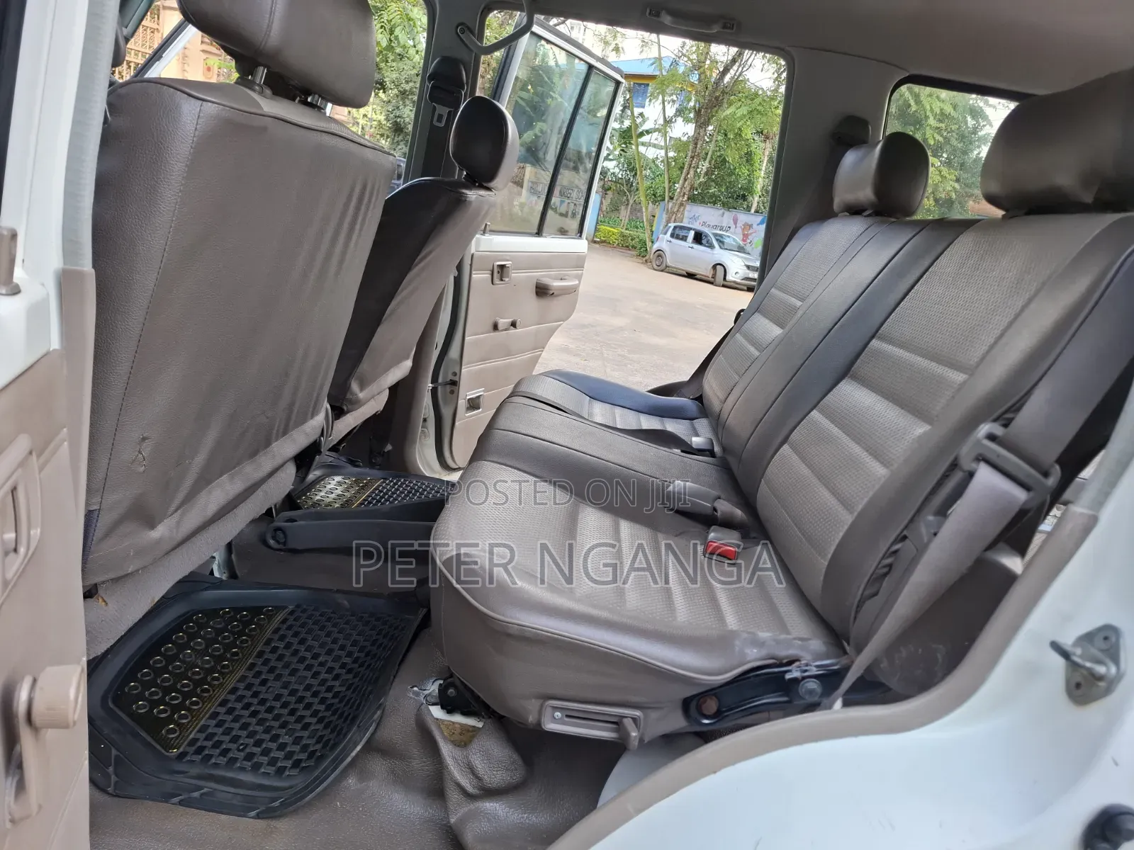 Toyota Land Cruiser 2013 White