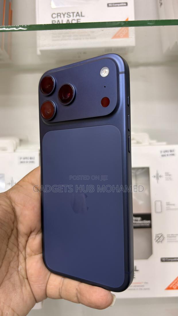 Apple iPhone 17 Pro Max 256 GB Blue - thumbnail 5