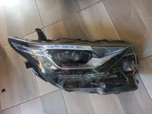 Auris 2016 Headlight