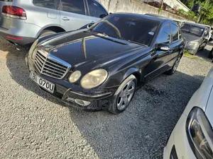 Mercedes-Benz E320 2004 Black