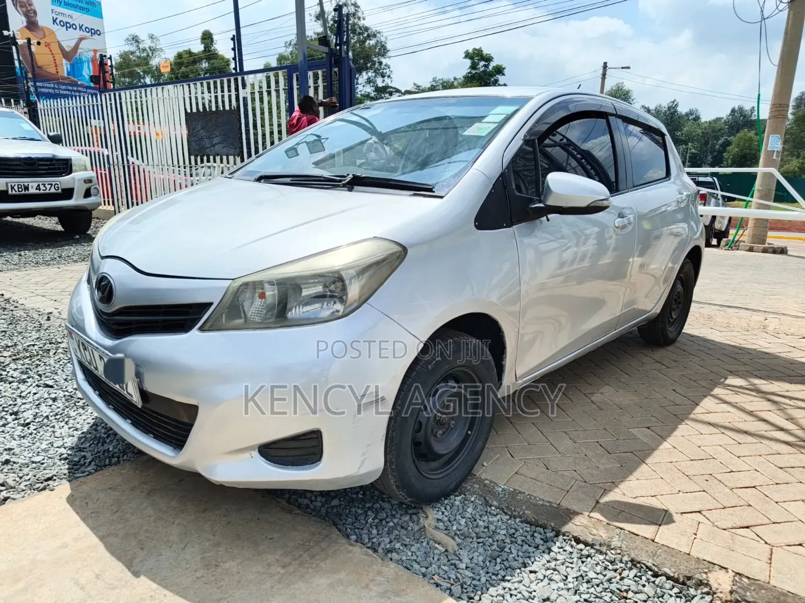 Toyota Vitz 2011 Gray