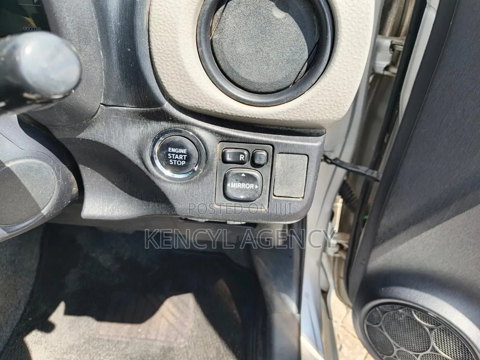 Toyota Vitz 2011 Gray