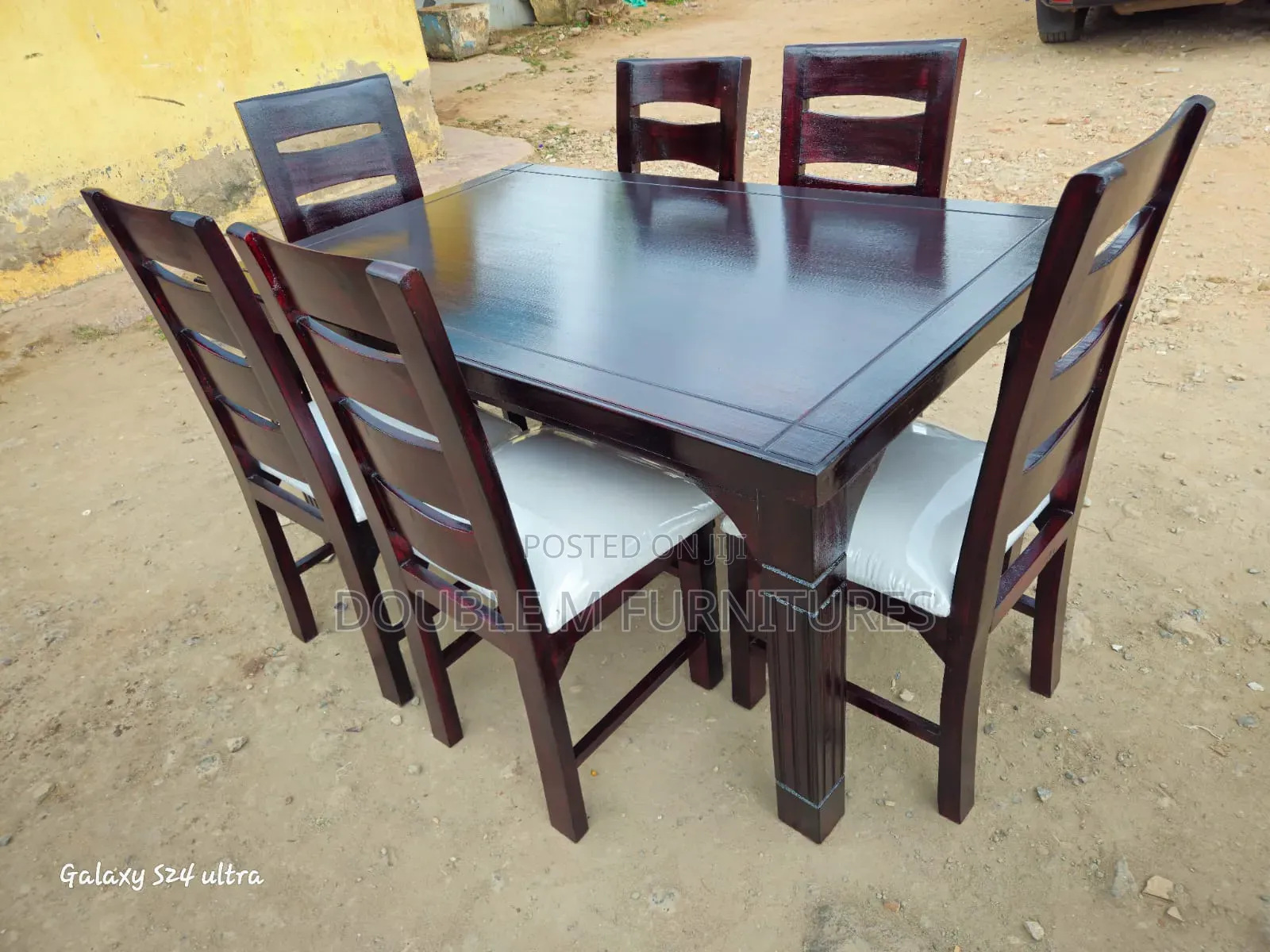 Dinning Table