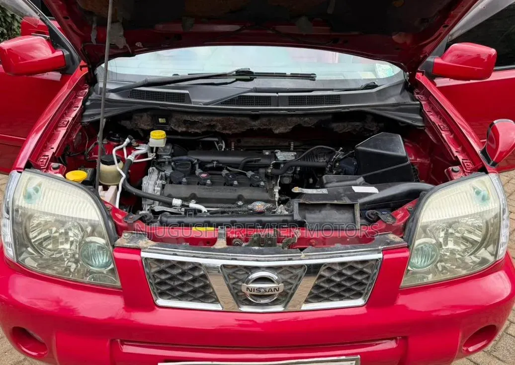 Nissan X-Trail 2005 Red