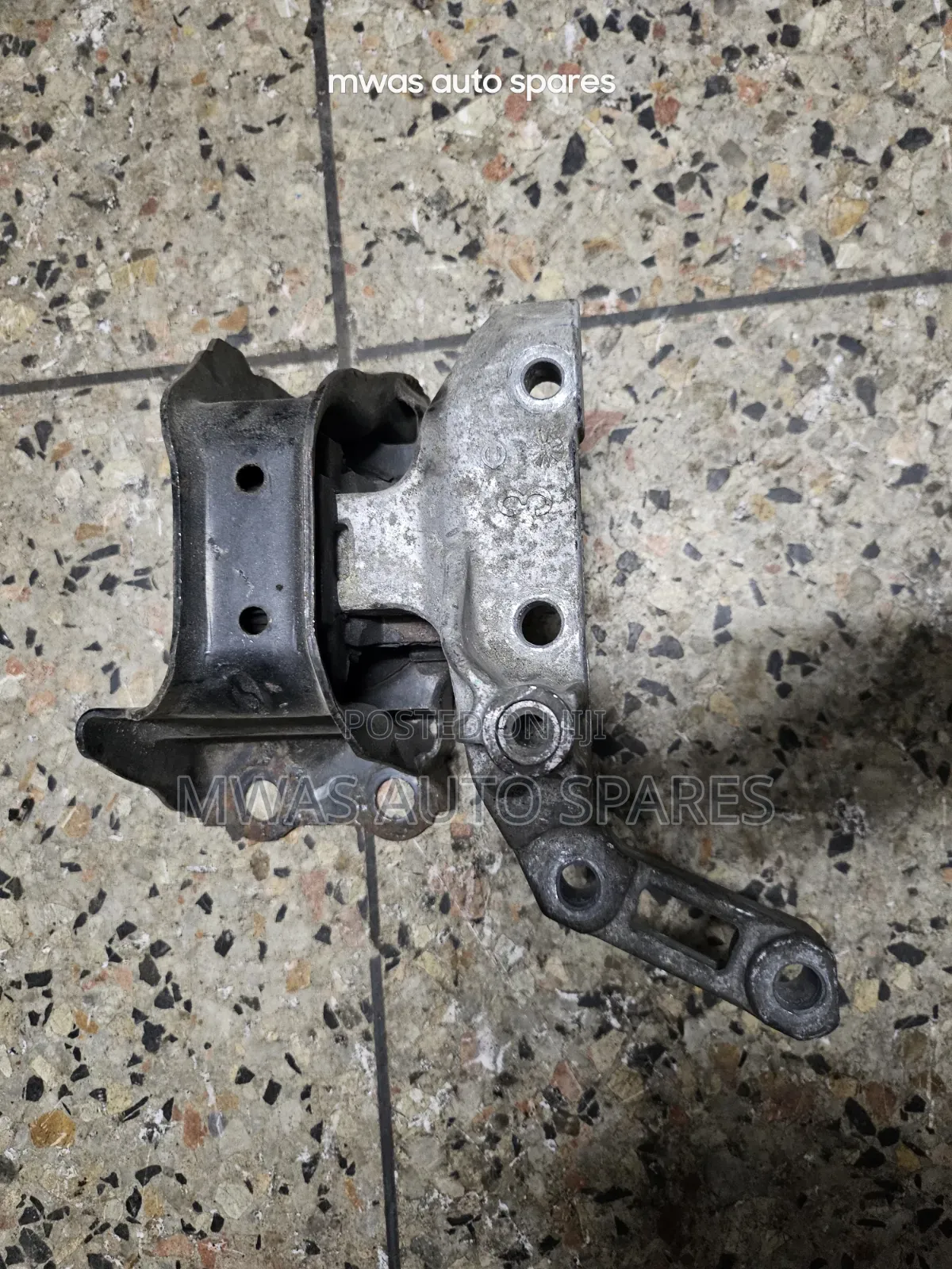 Nissan March Engine Mounting