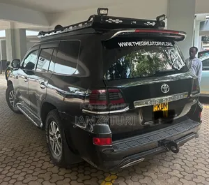 Toyota Land Cruiser 2009 White