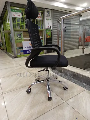 360° Swivel Office Chair With Headrest