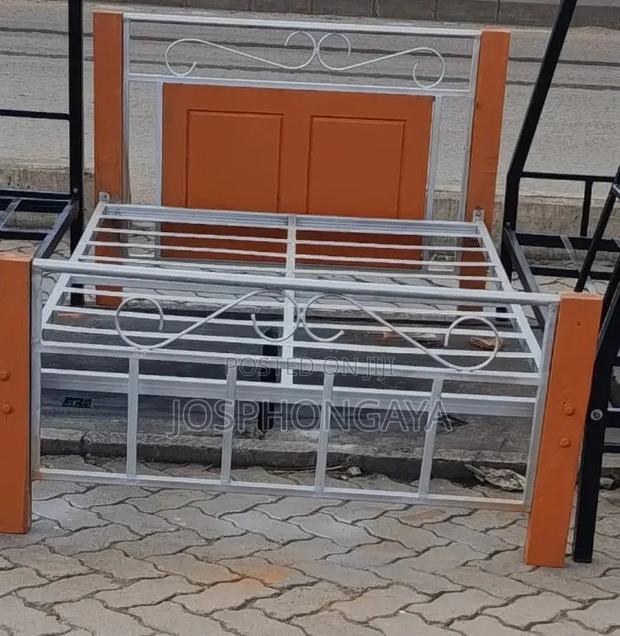 Wood Legged Single Bed for Sell Welcome 4 by 6