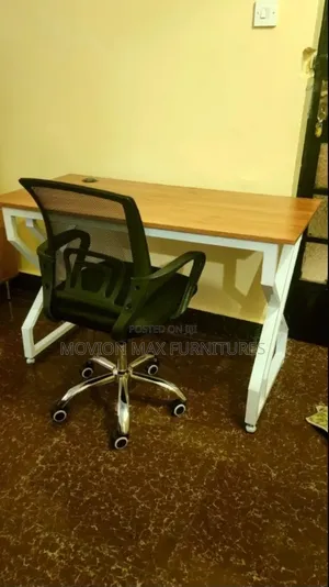 Metallic Stand With Chairs Mesh Chair