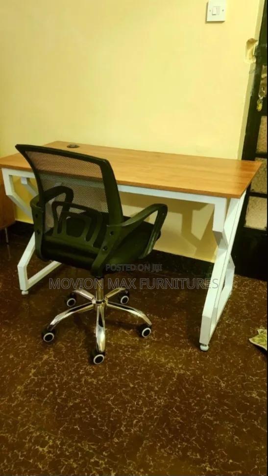 Metallic Stand With Chairs Mesh Chair - main view