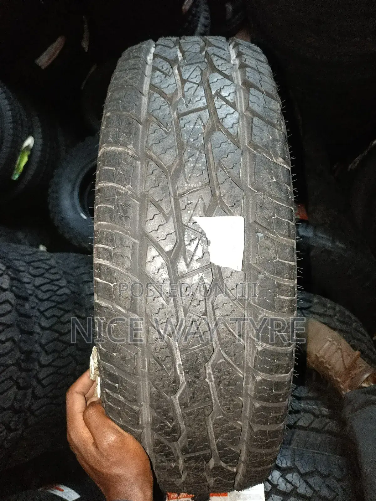 235/70r16 Maxxis