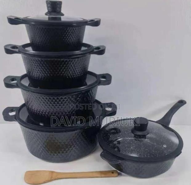 Bosch 11pc Cookware With Silicone Lid Covers Black Colour