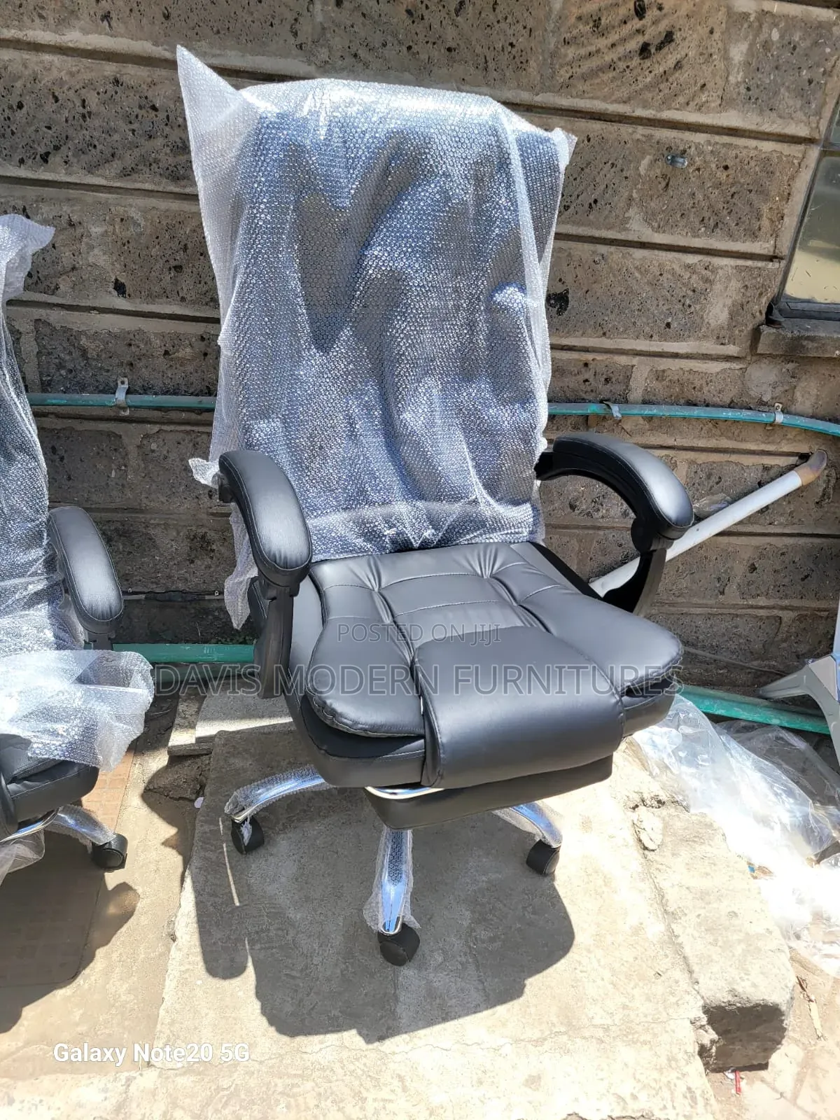 Black Pu Leather Padded Armless Office Chair