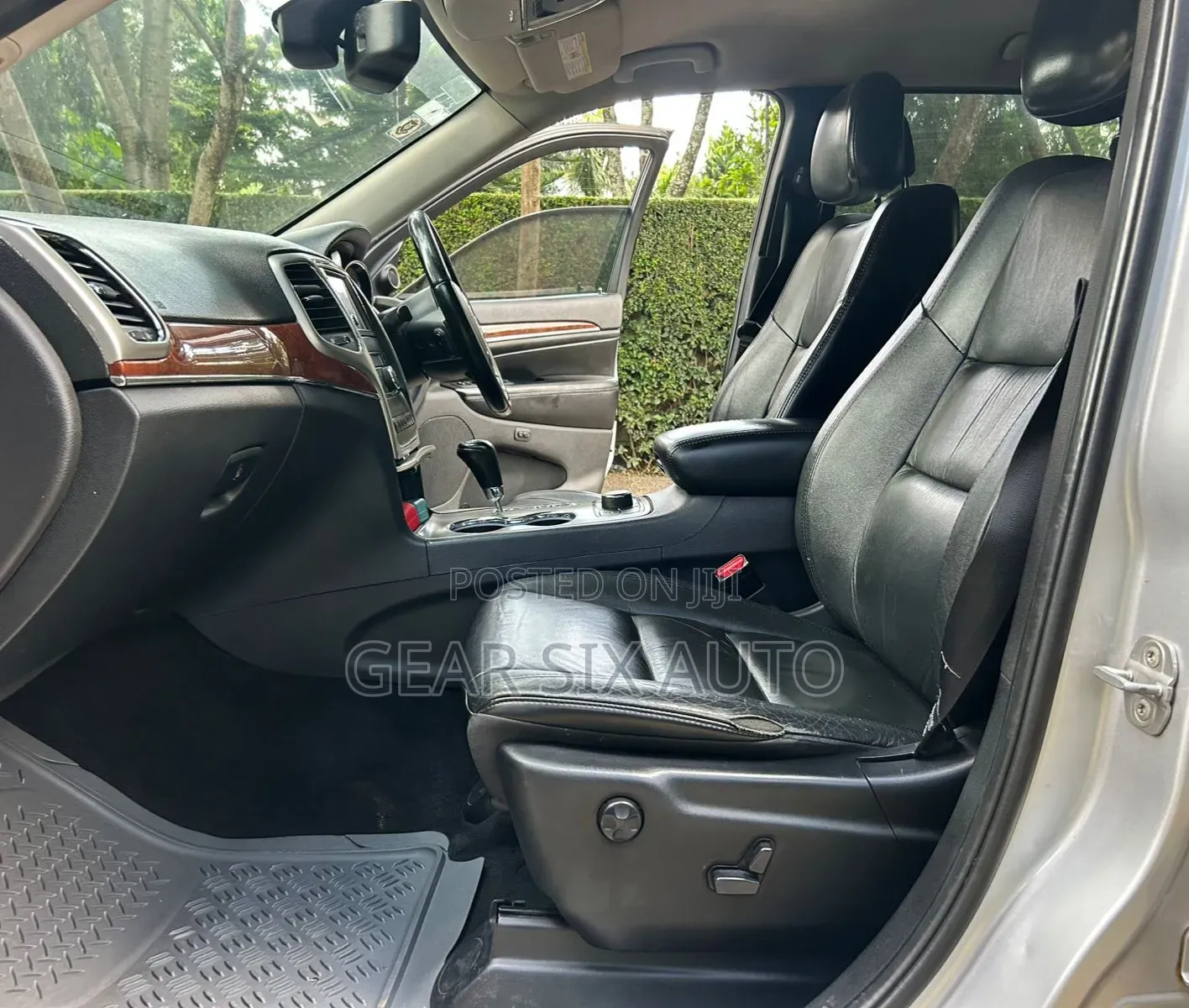 Jeep Grand Cherokee Limited 4x4 2012 Silver