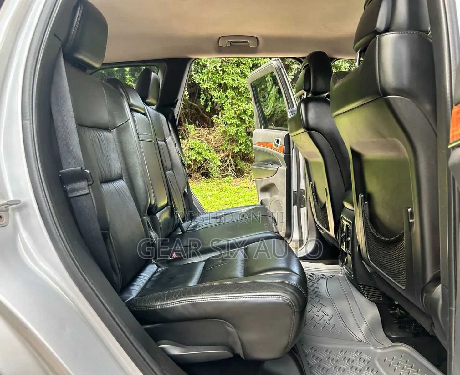 Jeep Grand Cherokee Limited 4x4 2012 Silver