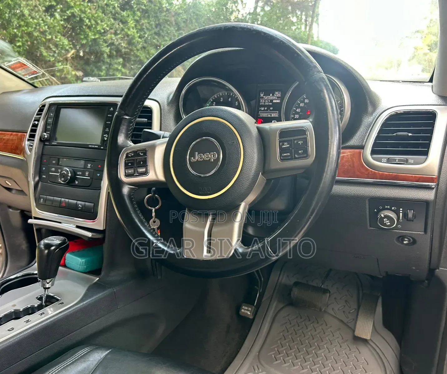 Jeep Grand Cherokee Limited 4x4 2012 Silver
