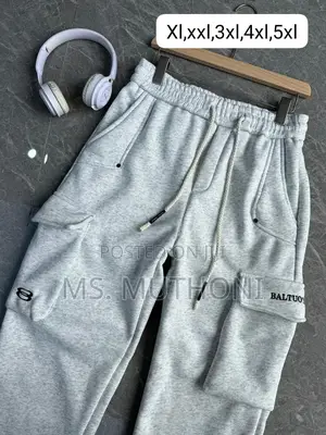 Fleece-Lined Cargo Sweatpants W/Drawstring Waist Elastic Ankle Cuffs