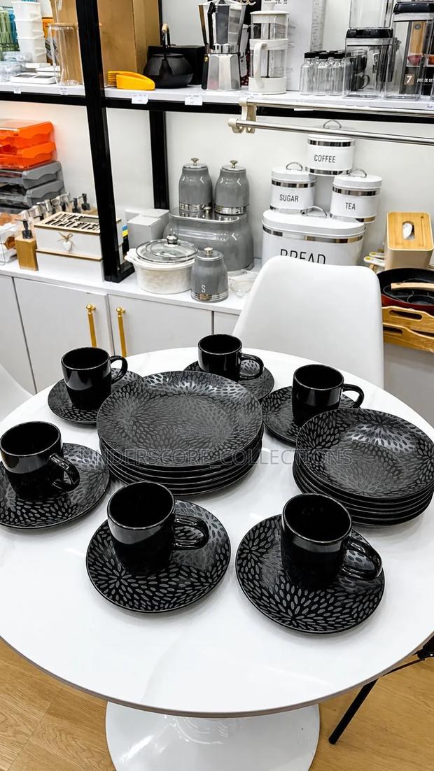 24pcs Black Dinner
