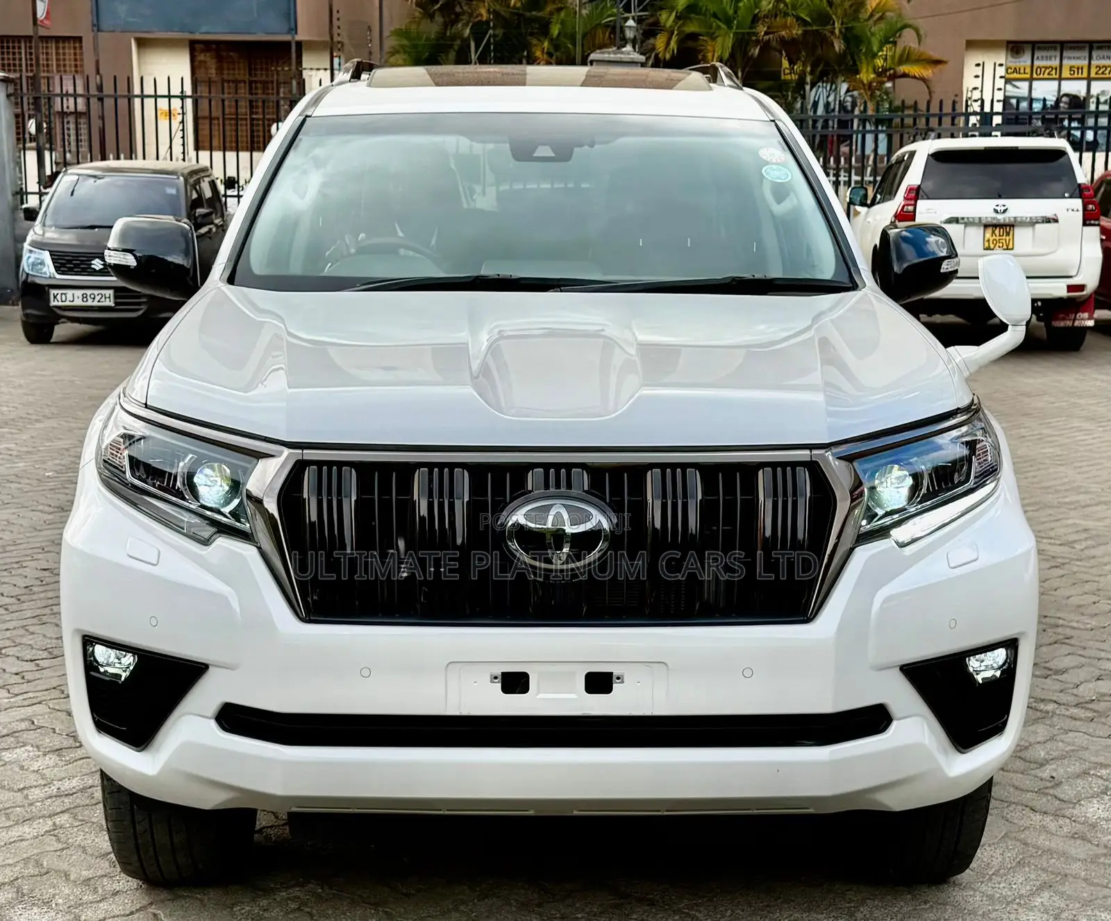 Toyota Land Cruiser Prado 2.8 2022 White