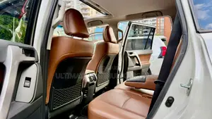 Toyota Land Cruiser Prado 2.8 2022 White