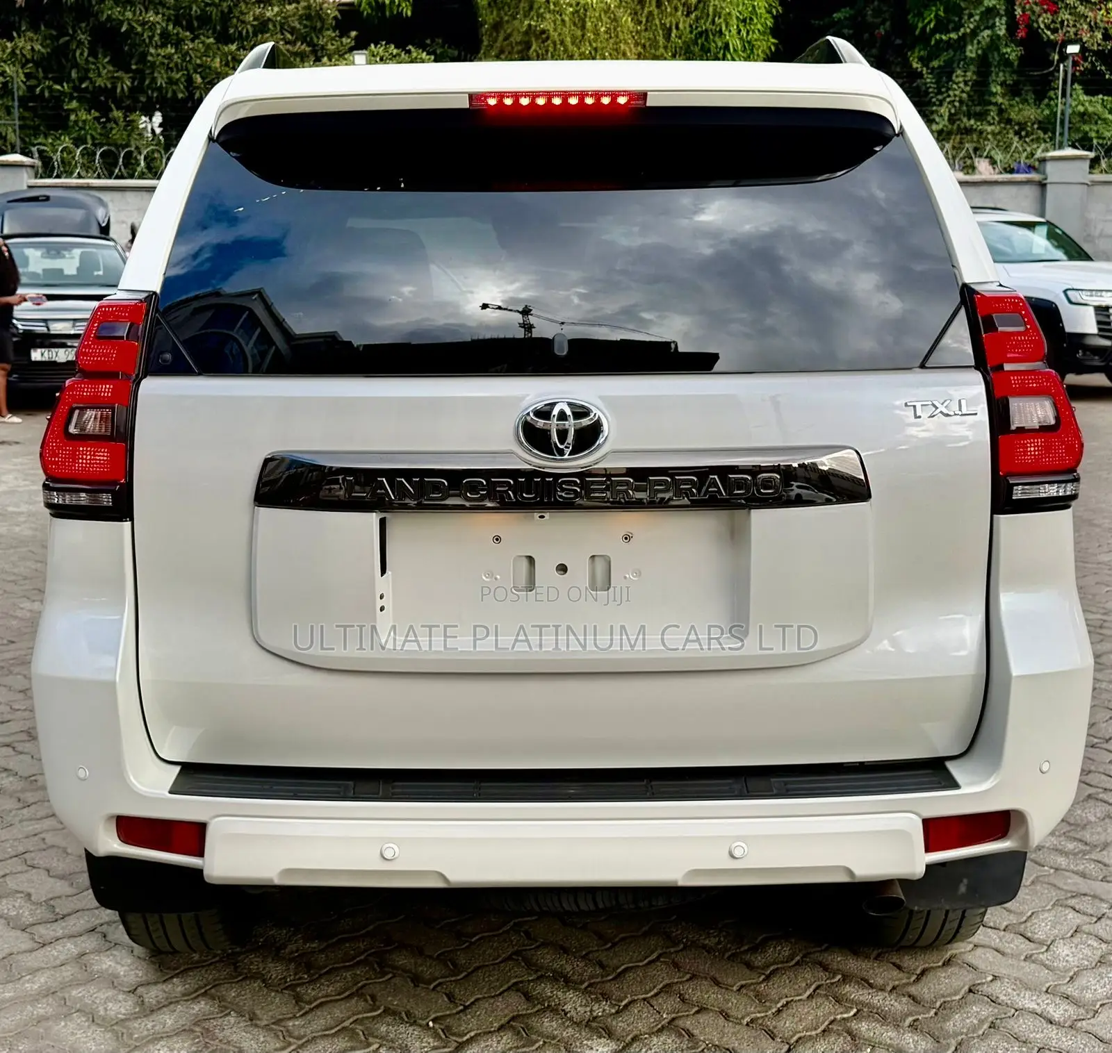 Toyota Land Cruiser Prado 2.8 2022 White