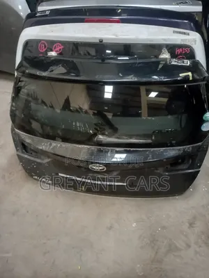 Toyota Auris Boot 2016