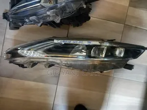 Toyota Harrier Headlight