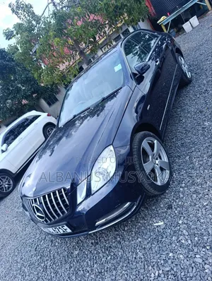 Mercedes-Benz E250 2013 Blue