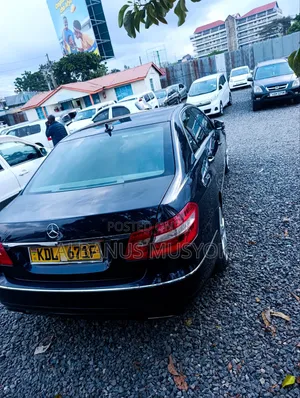 Mercedes-Benz E250 2013 Blue