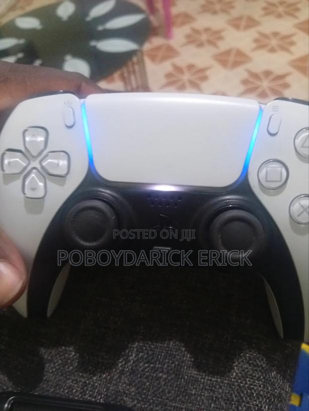 Ps5 Original Controller - thumbnail 3