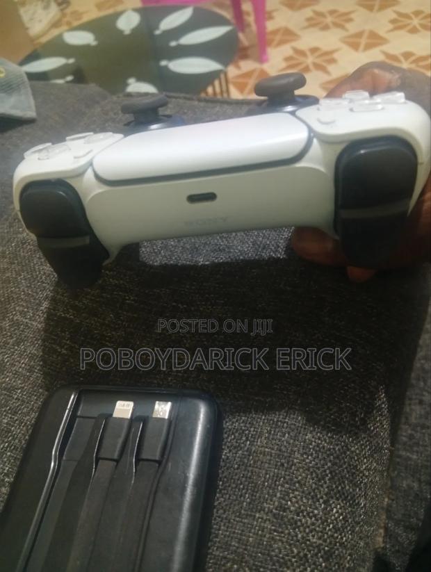 Ps5 Original Controller - thumbnail 4