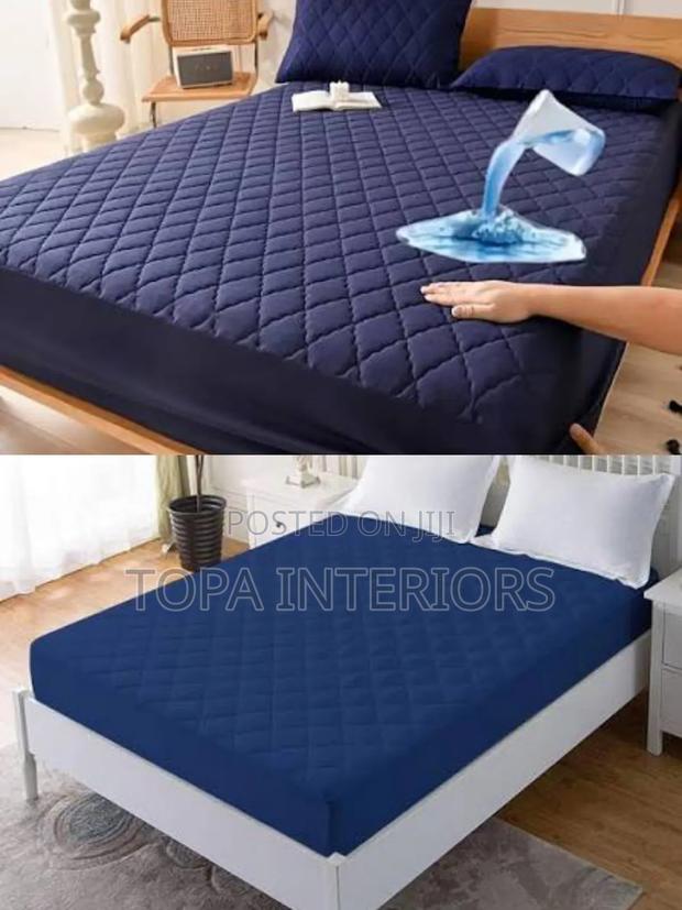 Navy Blue Quality Absorbent Waterproof Mattress Protectors