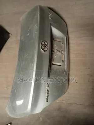 Toyota Mark X Boot Grx120