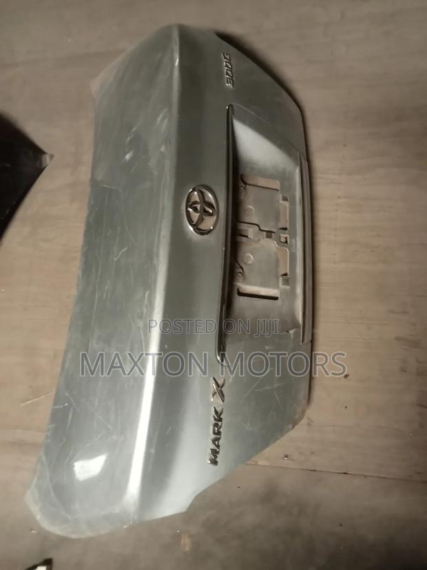 Toyota Mark X Boot Grx120
