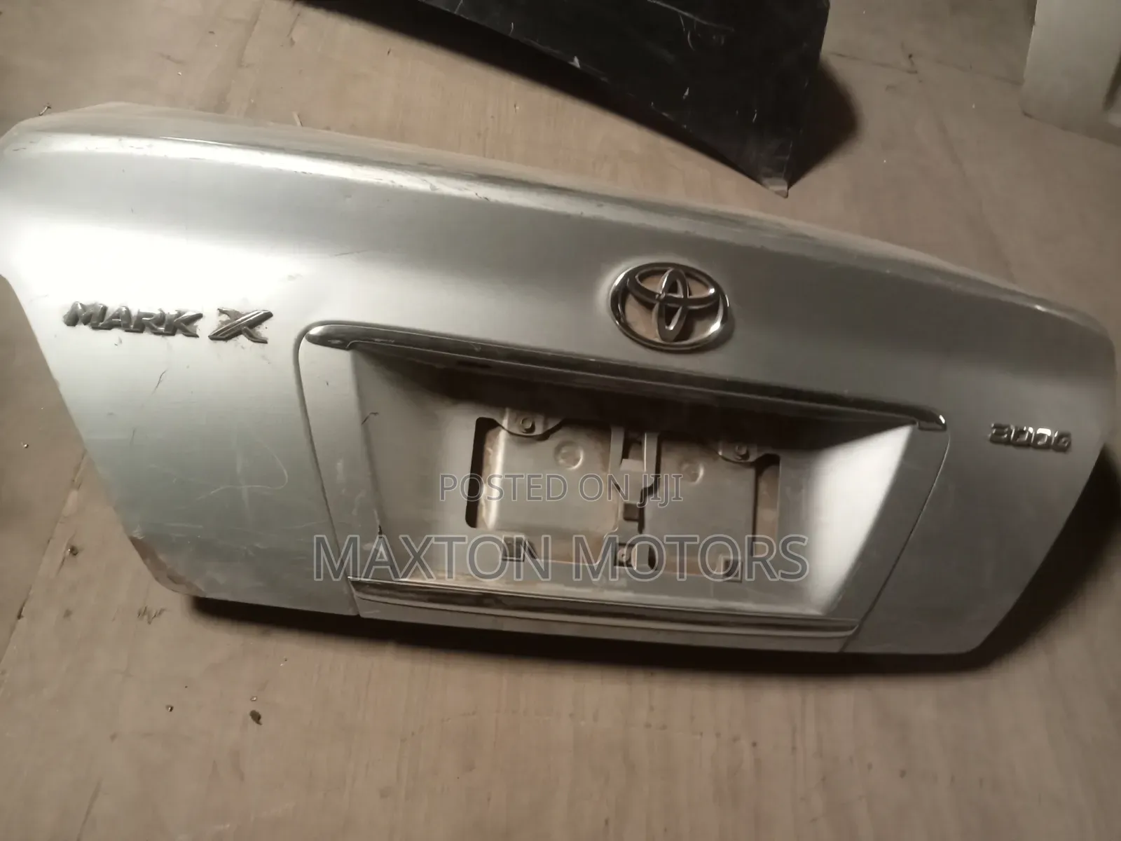 Toyota Mark X Boot Grx120