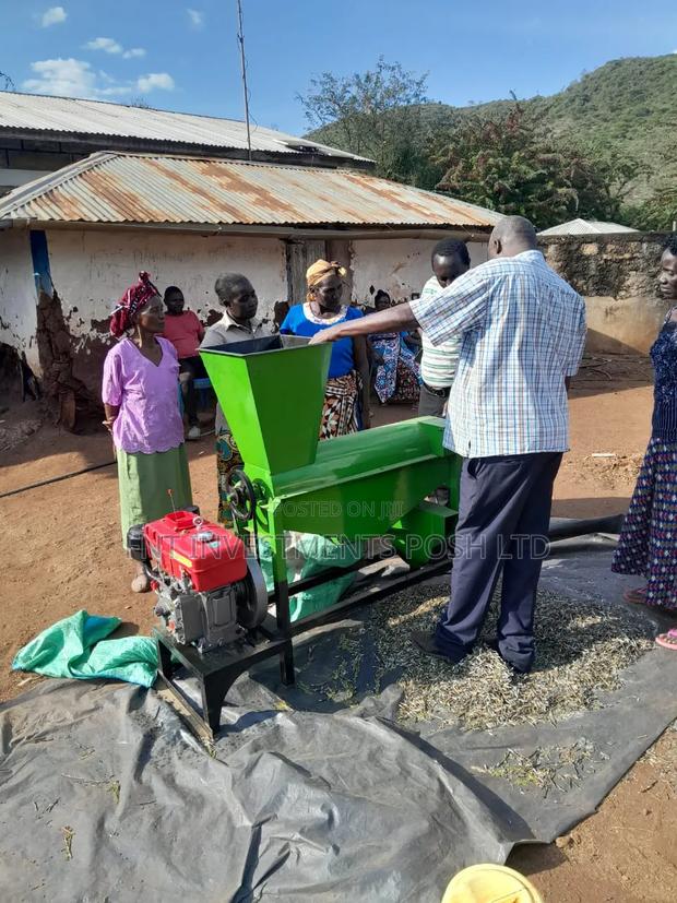 Sorghum Diesel Thresher - main view