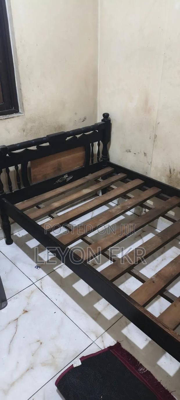 31⁄7 by 6 Bed With Matress