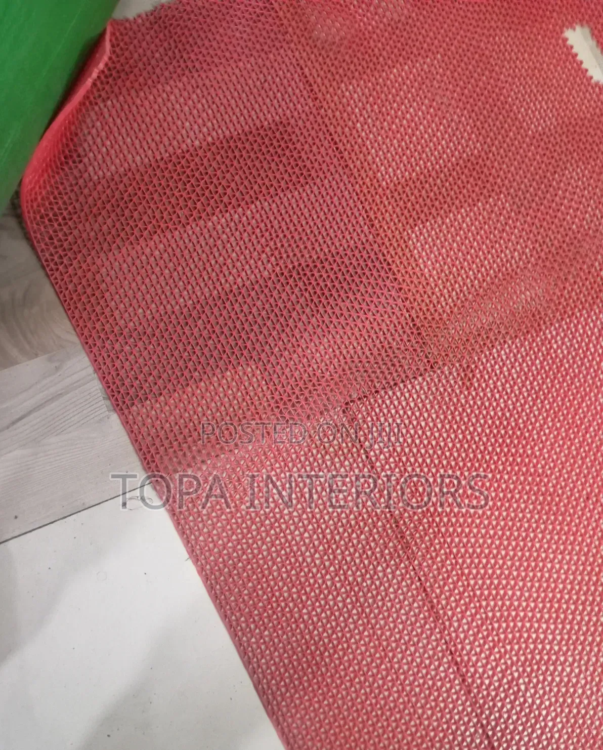 Porous Water Resistant Antislip Bathroom Mats for Slippery Floors