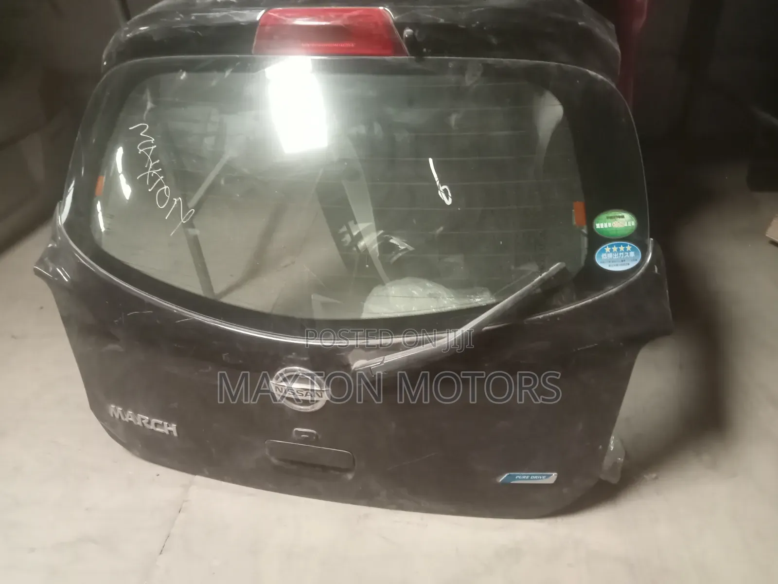 Nissan March Tailgate