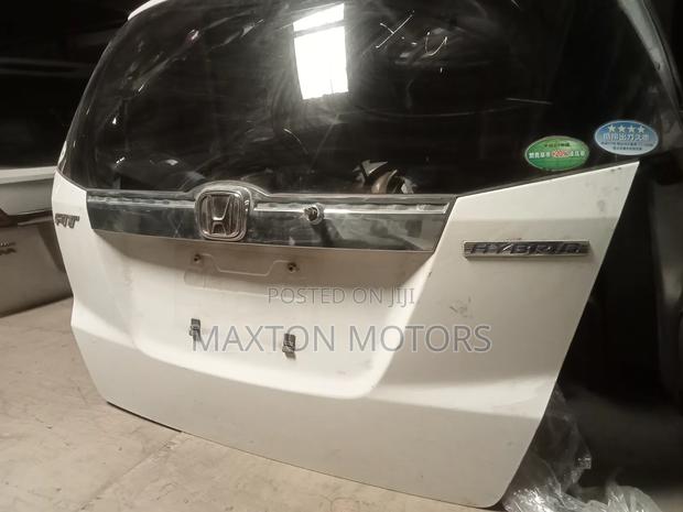 Honda Fit Ge6 With Glass Handle