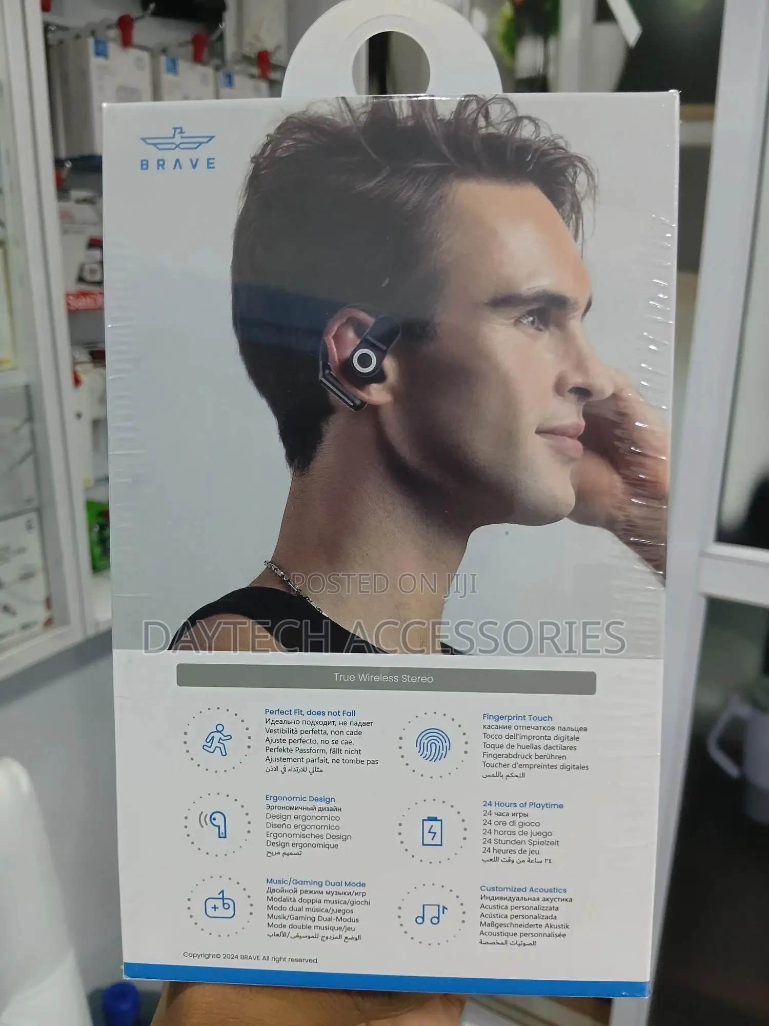 These Are the Brave Sport Fit 1 E-30 Open-Ear TWS Earbuds in Black.