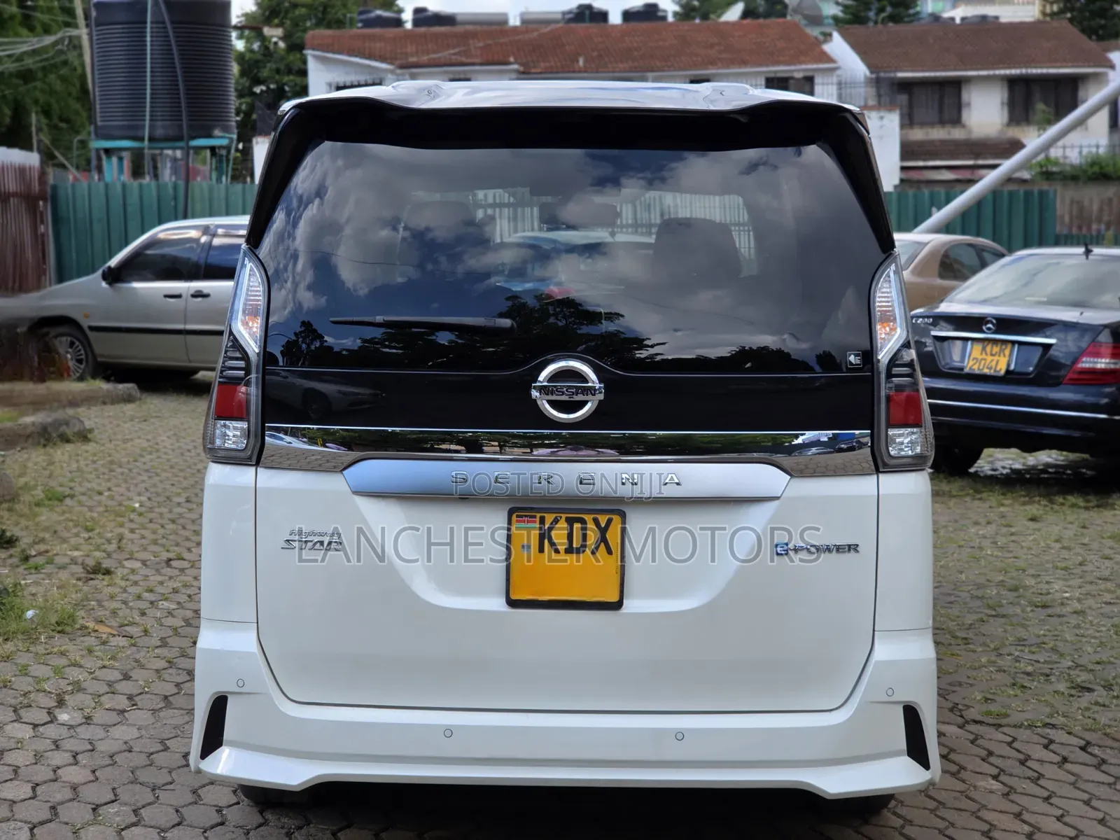 Nissan Serena 2019 White