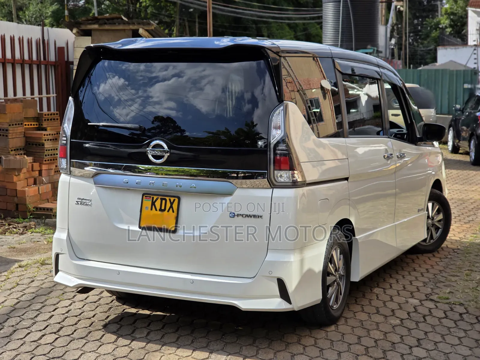 Nissan Serena 2019 White