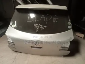 Toyota Blade Tailgate