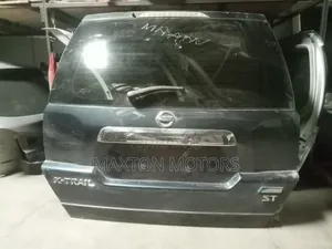 Xtrail Nt31 Tailgate Without Spoiler