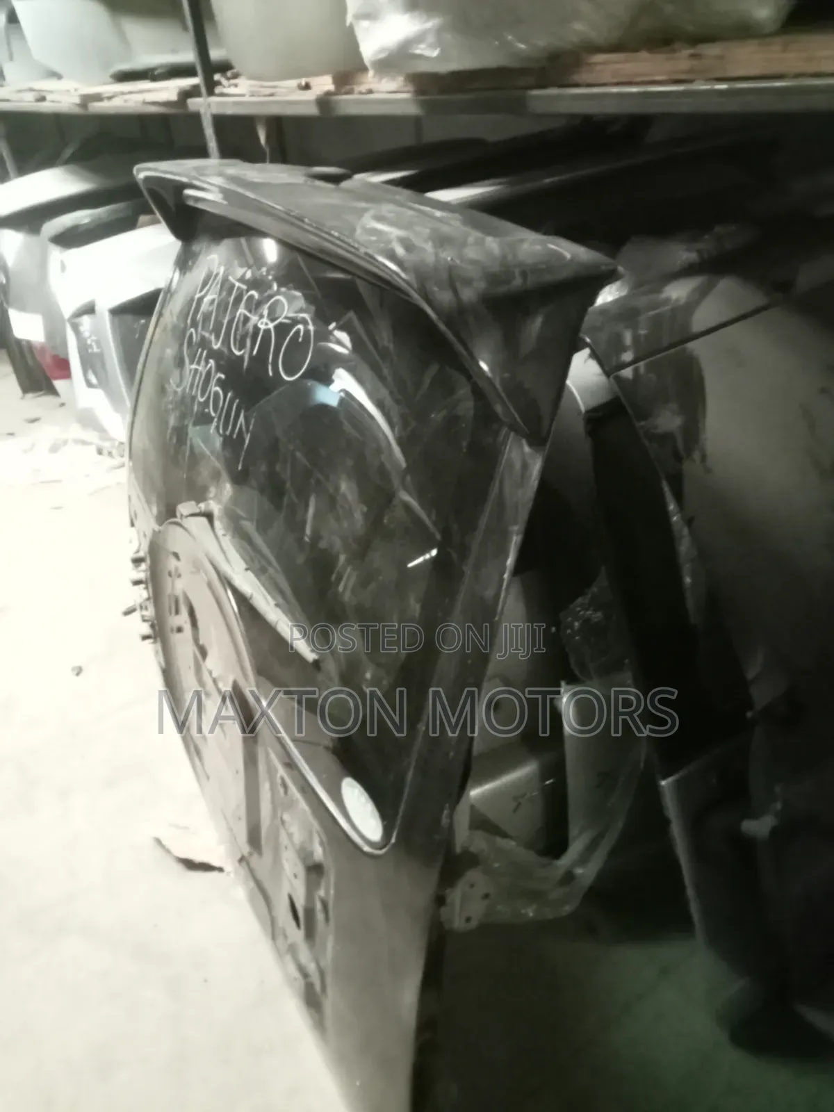 Pajero Shogun V93 Tailgate With Spoiler
