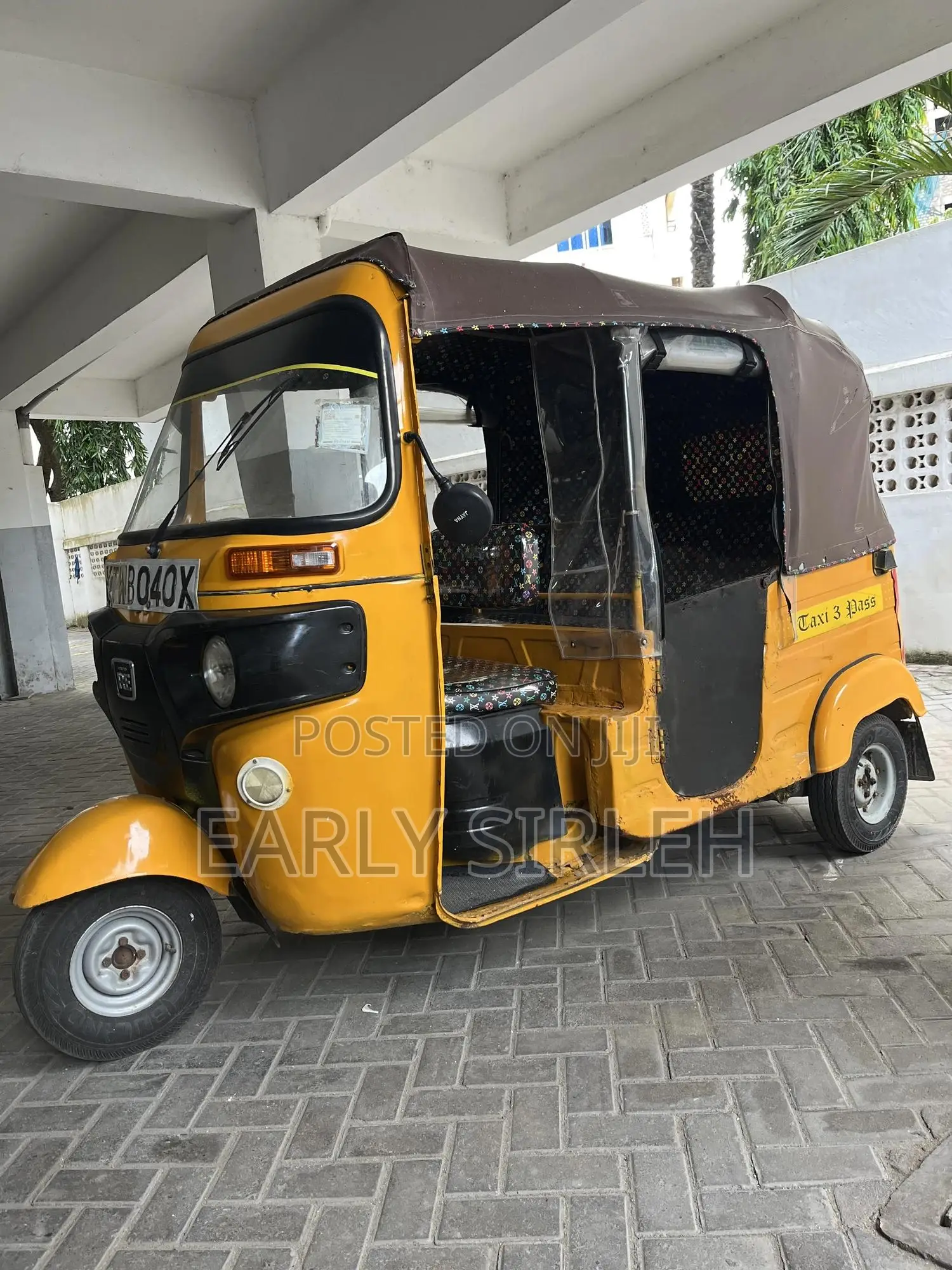 Bajaj RE 2012 Yellow