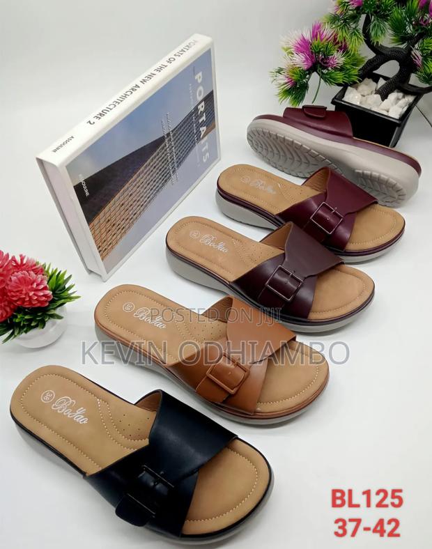 Shoe Selling - thumbnail 3