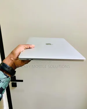 Laptop Apple MacBook Pro 2017 16GB Intel Core i7 SSD 512GB